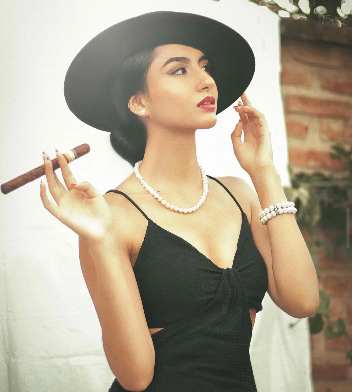 Sofisticación Clásica con Toque Vintage